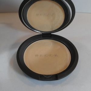 BECCA| Shimmering Skin Perfector in Moonstone